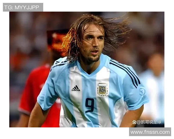 足球传奇的光辉岁月揭秘120年明星球员的成长与成就